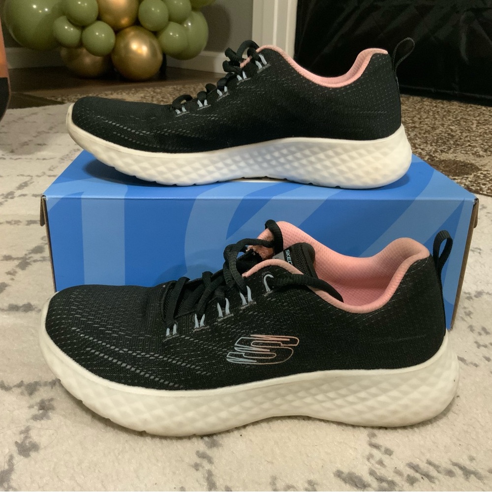 Skechers Women's Black Sneakers with Pink Highlights